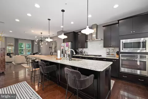 1141 S Monroe St, Arlington, VA 22204