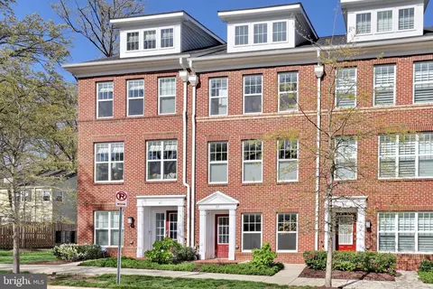 45 N Trenton St, Arlington, VA 22203