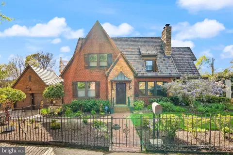 1520 N Highland St, Arlington, VA 22201