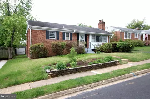 5932 1st St N, Arlington, VA 22203