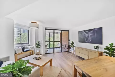 1001 N Randolph St #503, Arlington, VA 22201