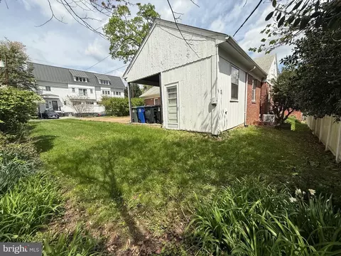 2846 Lorcom Ln, Arlington, VA 22207 photo 4