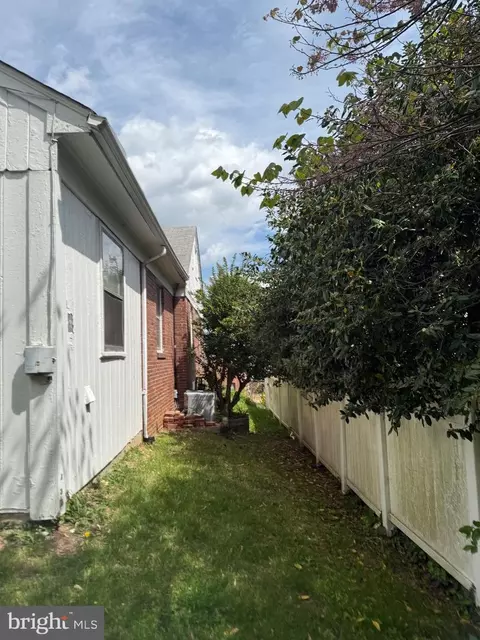 2846 Lorcom Ln, Arlington, VA 22207 photo 5