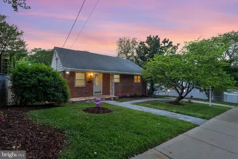 1310 S Columbus St, Arlington, VA 22204
