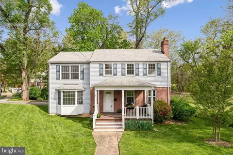 1000 Patrick Henry Dr, Arlington, VA 22205