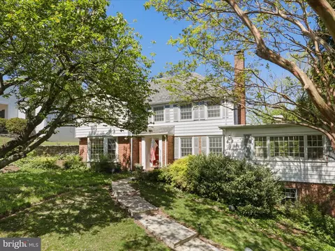 4725 Rock Spring Rd, Arlington, VA 22207