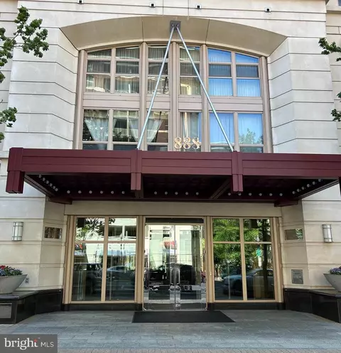 888 N Quincy St #1703, Arlington, VA 22203
