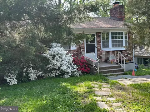 830 N Kensington St, Arlington, VA 22205