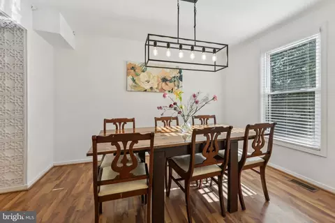 Dining - 211 S Barton St, Arlington, VA 22204 photo 1 of 2