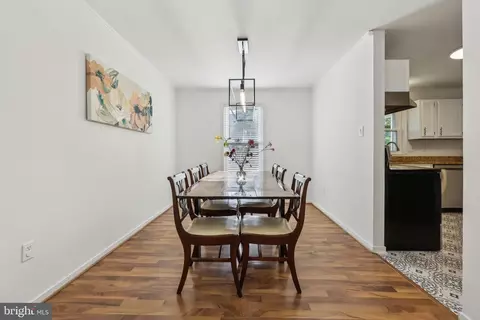 Dining - 211 S Barton St, Arlington, VA 22204 photo 2 of 2