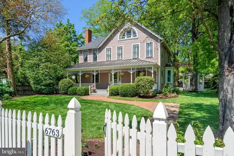 6763 25th St N, Arlington, VA 22213