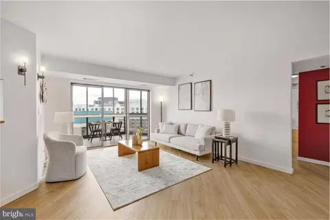 900 N Stafford St #2330, Arlington, VA 22203