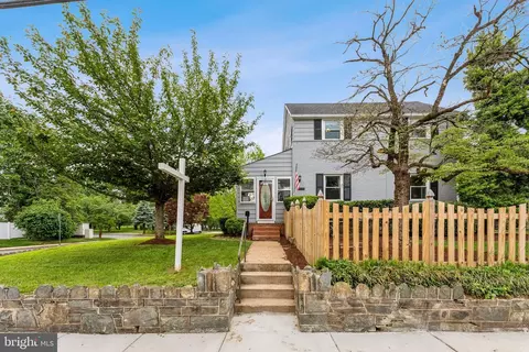 4600 2nd St N, Arlington, VA 22203