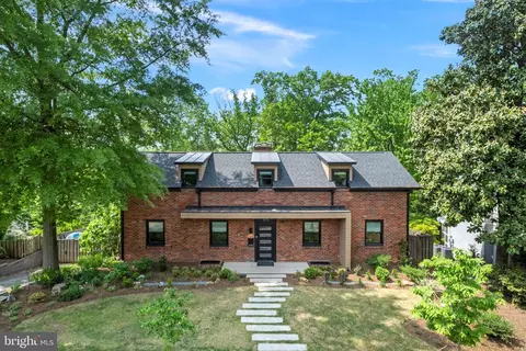 3175 21st St N, Arlington, VA 22201