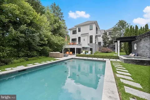 4012 N Upland St, Arlington, VA 22207