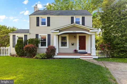 5802 15th St N, Arlington, VA 22205