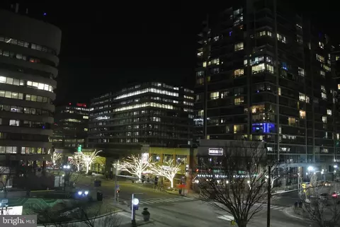 1805 Crystal Dr #301S, Arlington, VA 22202