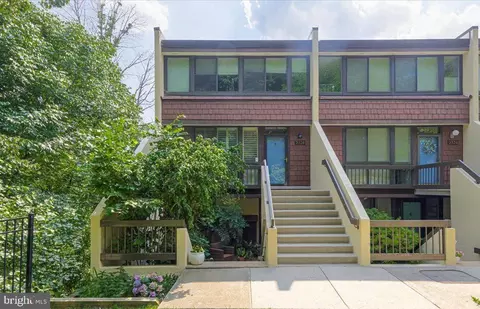 2330 S Quincy St #1, Arlington, VA 22204