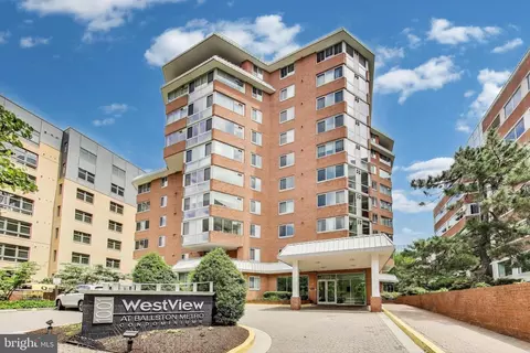 1001 N Vermont St #403, Arlington, VA 22201
