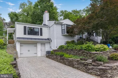 2901 N Rochester St, Arlington, VA 22213
