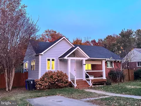 1305 S Buchanan St S, Arlington, VA 22204