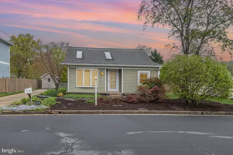 1616 S Oakland St, Arlington, VA 22204