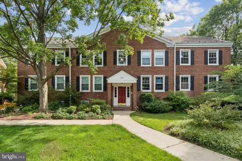 2862 S Buchanan St S #B2, Arlington, VA 22206