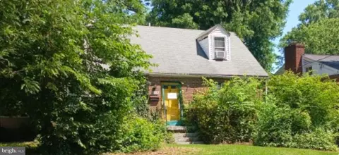 5709 5th St S, Arlington, VA 22204