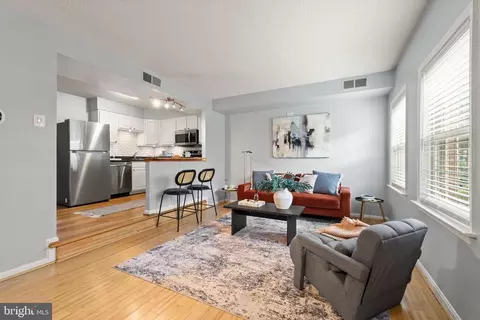 122 N Bedford St #A, Arlington, VA 22201
