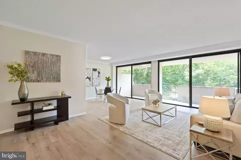 4141 N Henderson Rd #213, Arlington, VA 22203