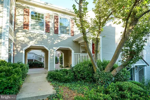 2923 S Woodstock St #D, Arlington, VA 22206