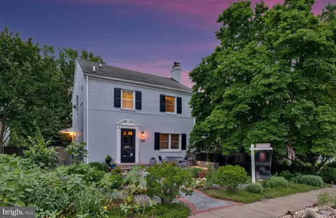 917 26th St S, Arlington, VA 22202