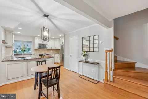 6711 Washington Blvd #I, Arlington, VA 22213