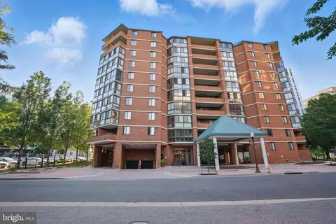 1001 Randolph St N #523, Arlington, VA 22201