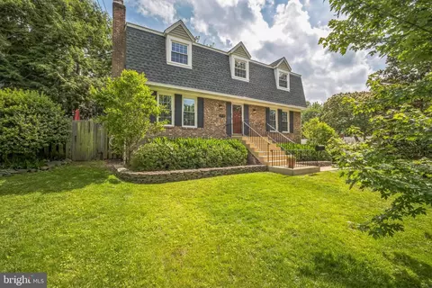 3930 6th St S, Arlington, VA 22204