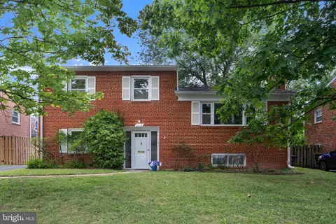 6412 24th St N, Arlington, VA 22207