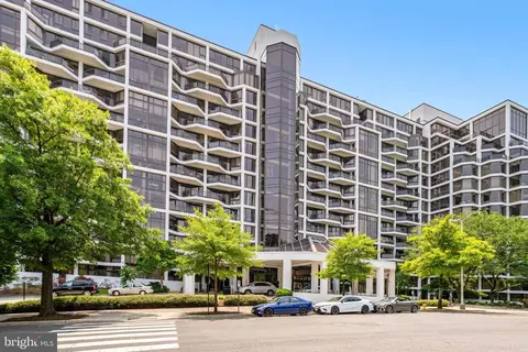 1530 Key Blvd #421, Arlington, VA 22209