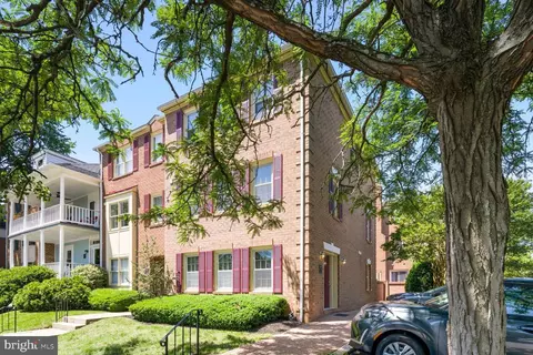 1188 N Vermont St, Arlington, VA 22201