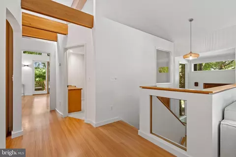 Entry Way - 4834 8th St S, Arlington, VA 22204 photo 5 of 9