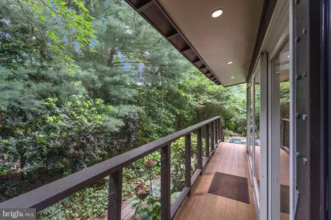 Exterior - 4834 8th St S, Arlington, VA 22204 photo 4 of 13