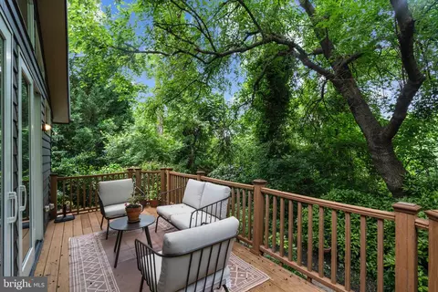 Exterior - 4834 8th St S, Arlington, VA 22204 photo 3 of 13