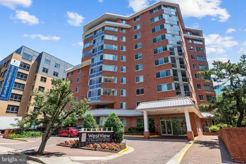 1001 N Vermont St #805, Arlington, VA 22201