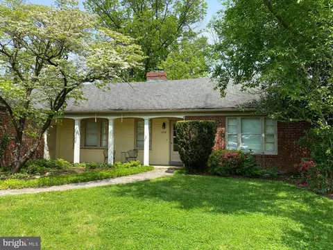 609 29th St S, Arlington, VA 22202