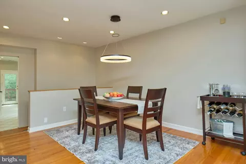 Dining - 3820 Lorcom Ln, Arlington, VA 22207 photo 2 of 3
