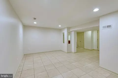 Living - 3820 Lorcom Ln, Arlington, VA 22207 photo 5 of 6