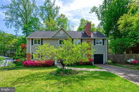 Exterior - 3820 Lorcom Ln, Arlington, VA 22207 photo 3 of 8