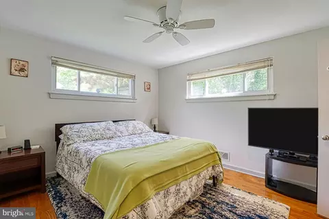 Bedroom - 3820 Lorcom Ln, Arlington, VA 22207 photo 1 of 8