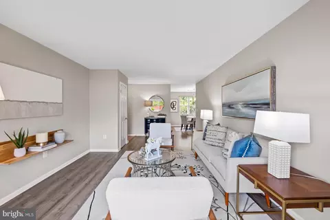 2050 N Calvert St #410, Arlington, VA 22201