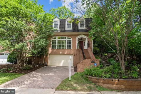 3929 Vacation Ln, Arlington, VA 22207