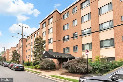 1200 S Arlington Ridge Rd #507, Arlington, VA 22202